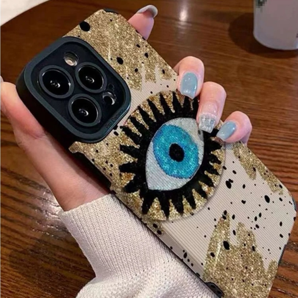 Trendy iPhone Case 📱